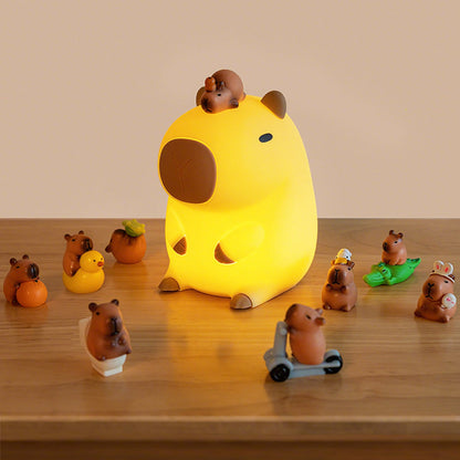 MeWaii® Capibara Vol met Capy Squishy Nachtlampfiguren Schattige Set DIY Bureau Collectie Perfect Cadeau