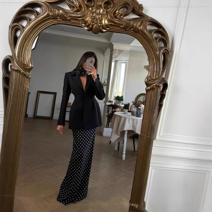 Chic à Petits Pois - Tenue fantaisie à pois – foulard inclus.