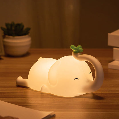 Huggwaii Squishy Siliconen Vliegend Olifant LED Nachtlamp - Perfect Cadeau voor Kinderen en Meisjes